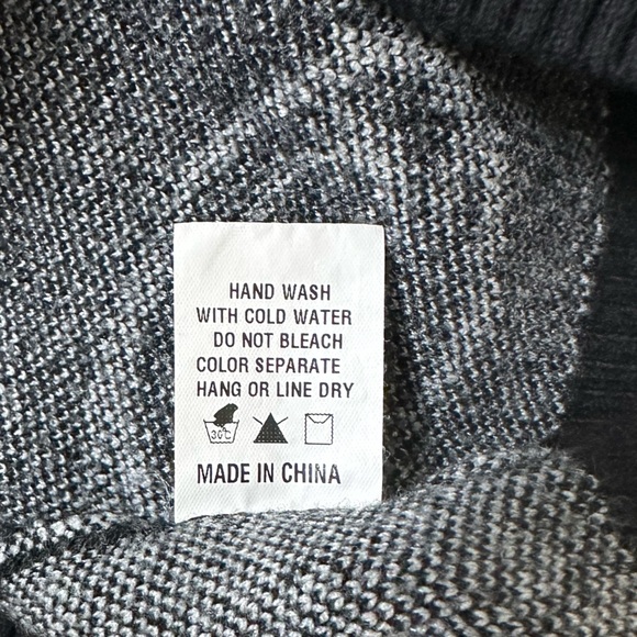 NEW dreamers by debut Viscose Black White Dolman Sleeves Smileys Pullover Top L - Picture 15 of 16